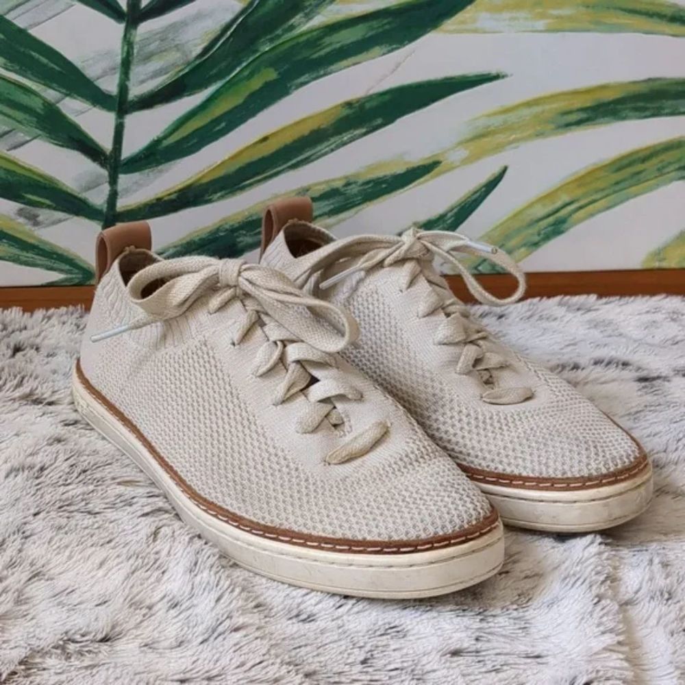 UGG Sidney Knit Sneaker | White Lace-Up (Women's 8)